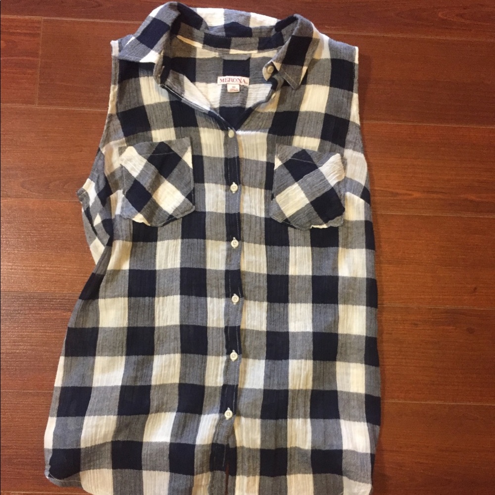 Black and white womans XS tank top